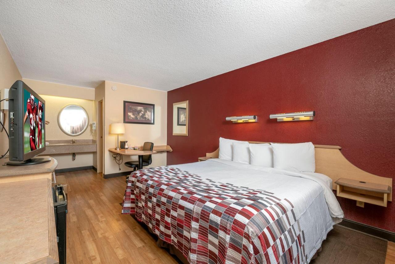 Red Roof Inn Louisville Fair And Expo Екстер'єр фото