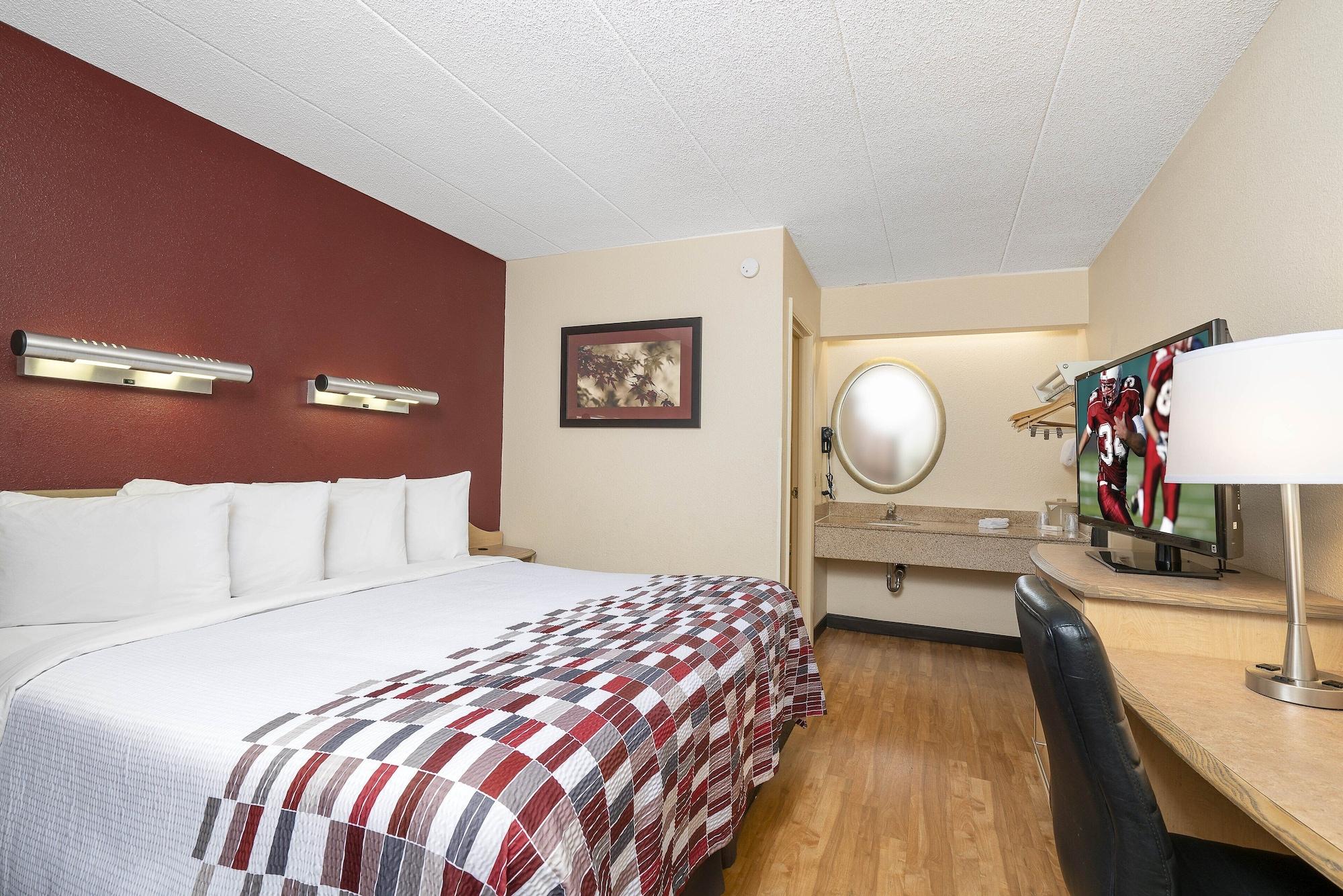Red Roof Inn Louisville Fair And Expo Екстер'єр фото