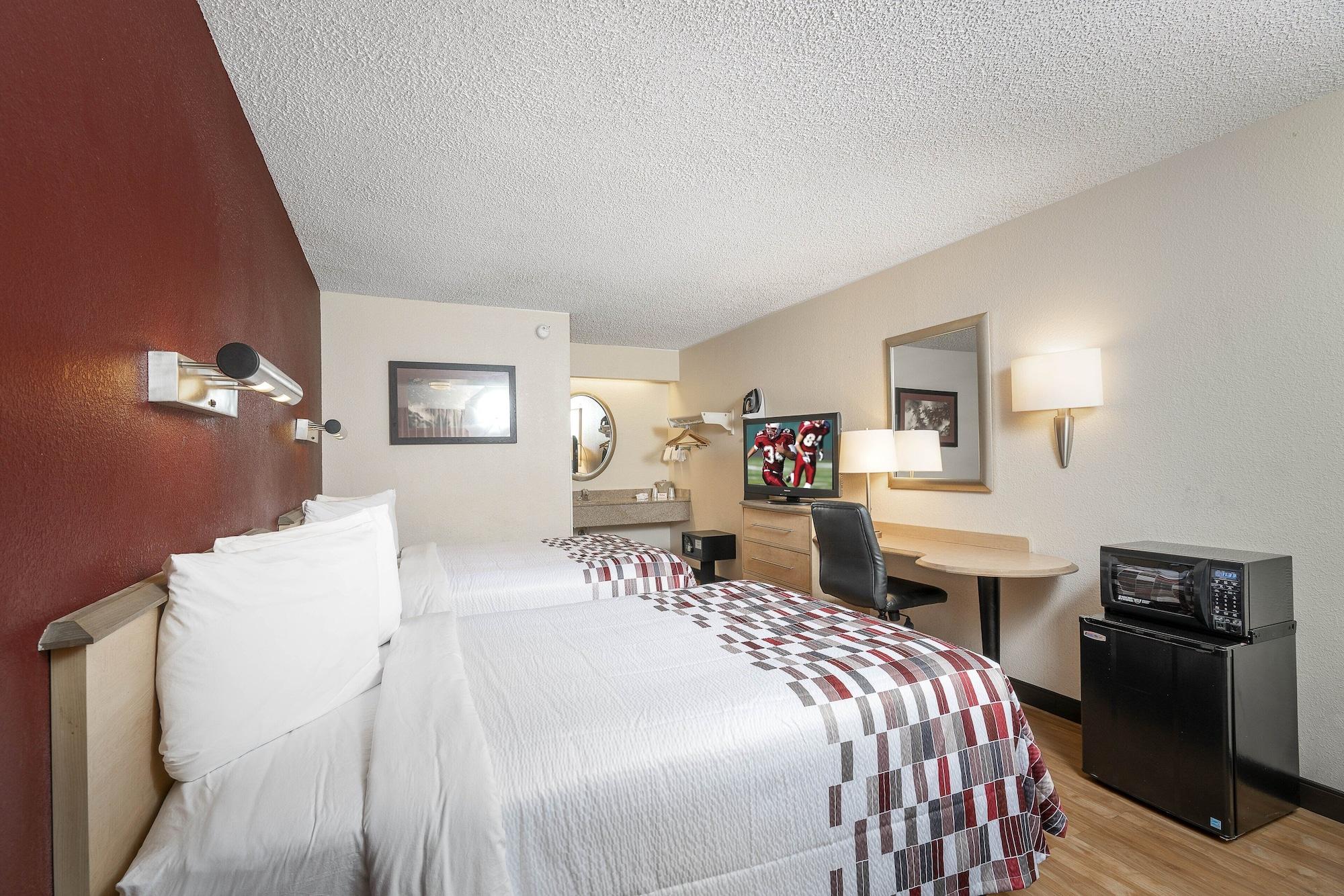 Red Roof Inn Louisville Fair And Expo Екстер'єр фото