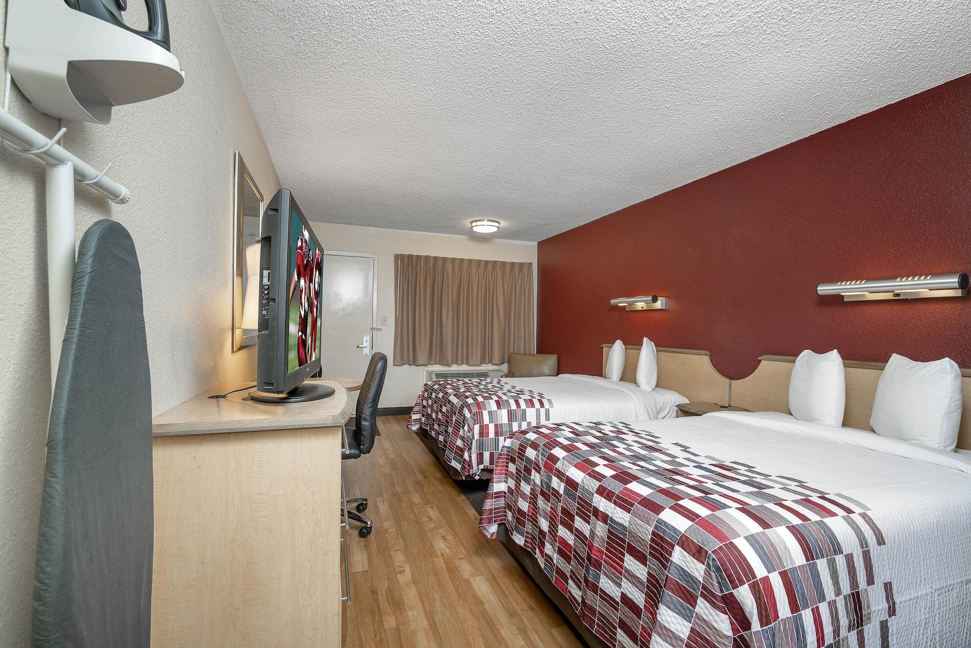 Red Roof Inn Louisville Fair And Expo Екстер'єр фото