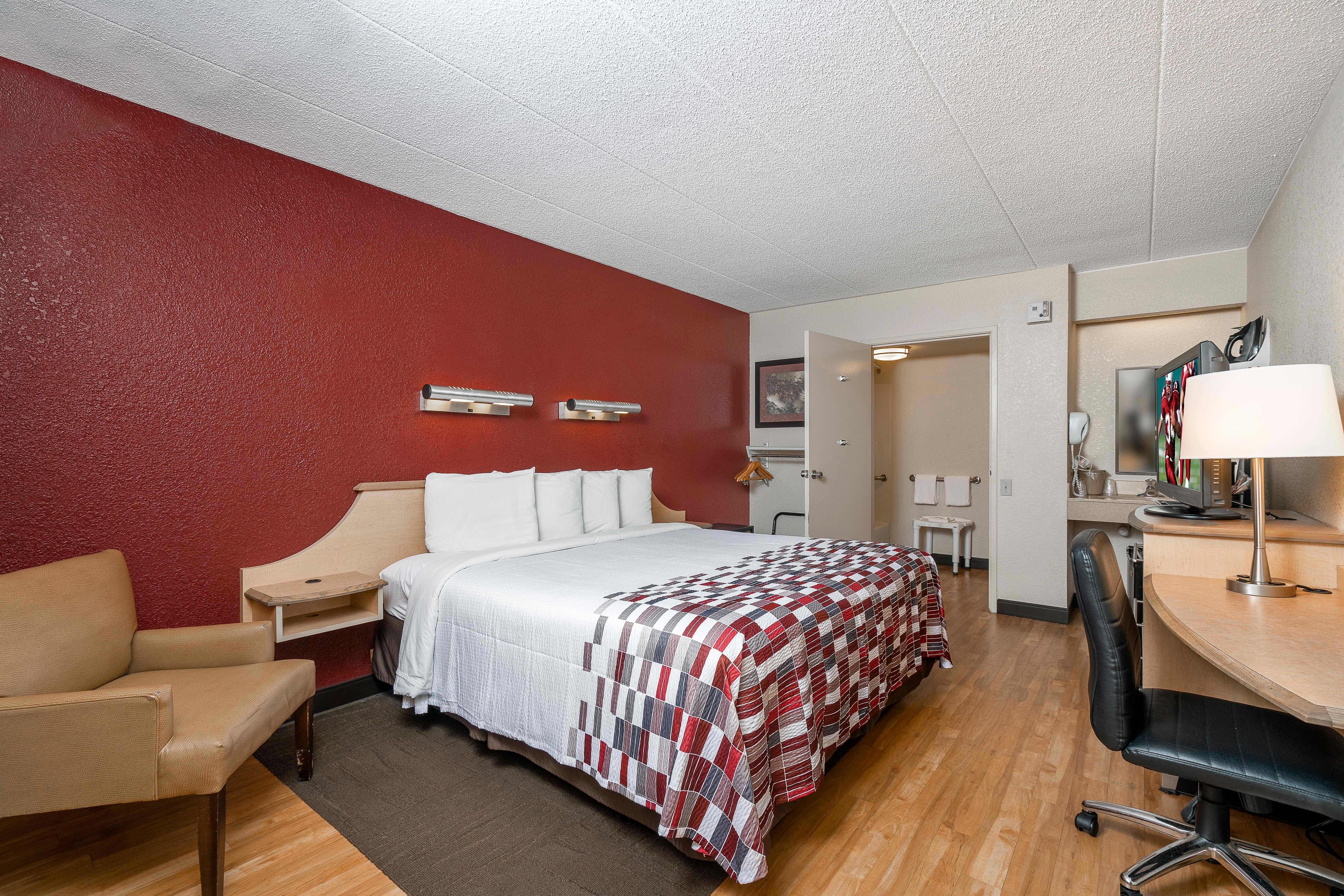 Red Roof Inn Louisville Fair And Expo Екстер'єр фото