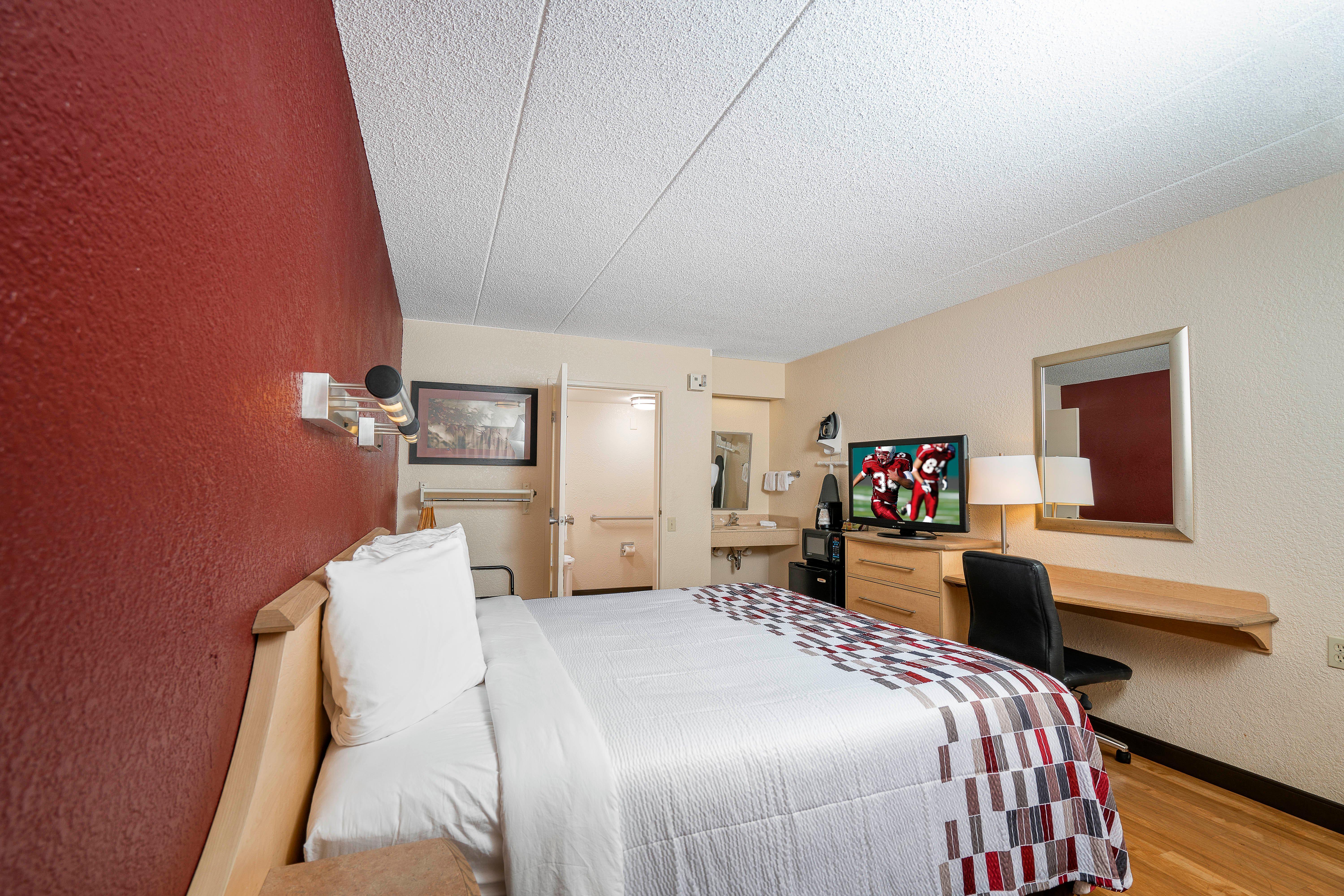 Red Roof Inn Louisville Fair And Expo Екстер'єр фото